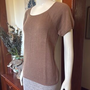 NWT northern reflections size small Women's Brown Short Sleeve Top